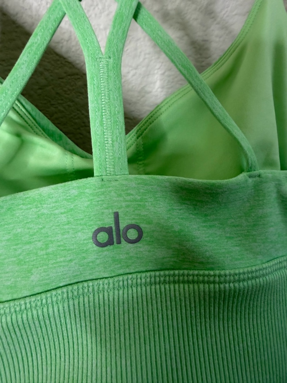 Alo Yoga Alosoft Lavish Bra - Ultramint Heather Green Women’s Size M - Picture 5 of 6
